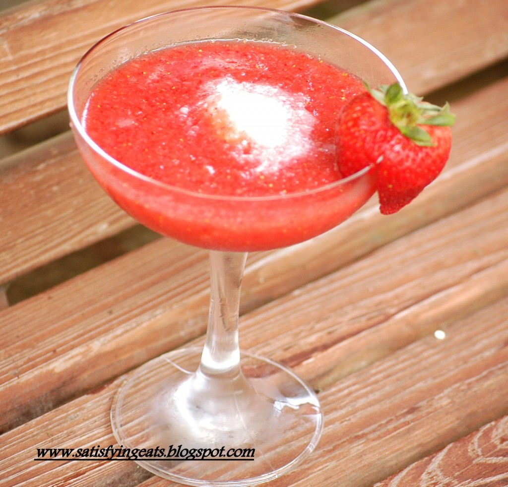 Easy Sugar-Free Strawberry Daiquiri and Exciting News…
