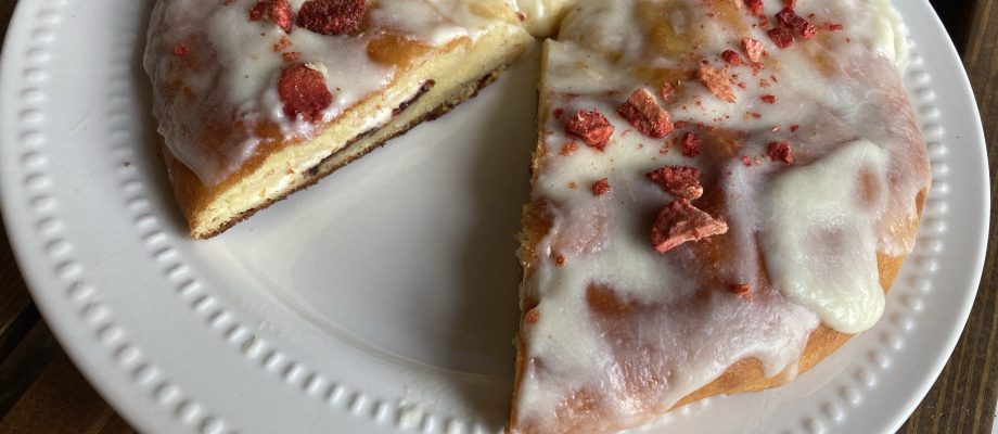 Low-Carb & Gluten-Free King Cake recipe, Easy Video & Baking Mix!